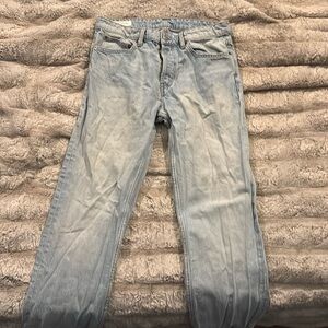 Zara - light wash baggy jeans - good condition